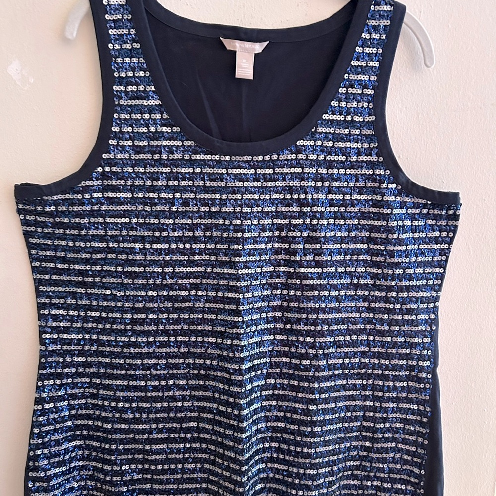 Banana Republic Blue and Silver Sequin Tank - Ladies XL